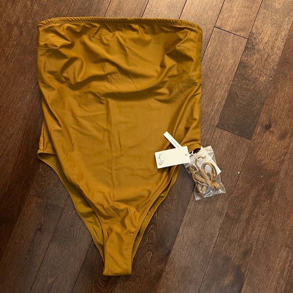 Tiger Lily swimsuit - Picture 1 of 3